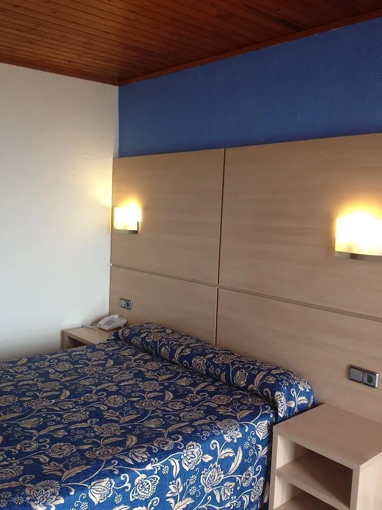 **  Hotel Grecs Roses Spain