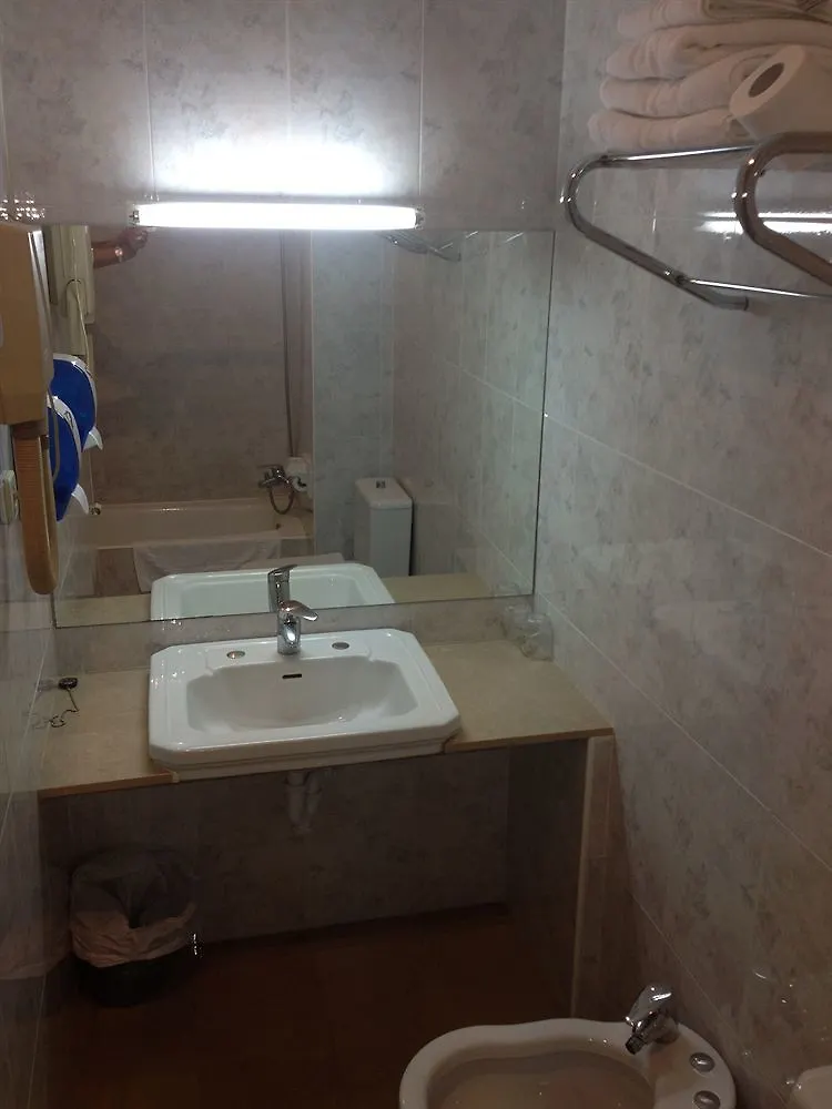 Hotel Grecs Roses 2*,